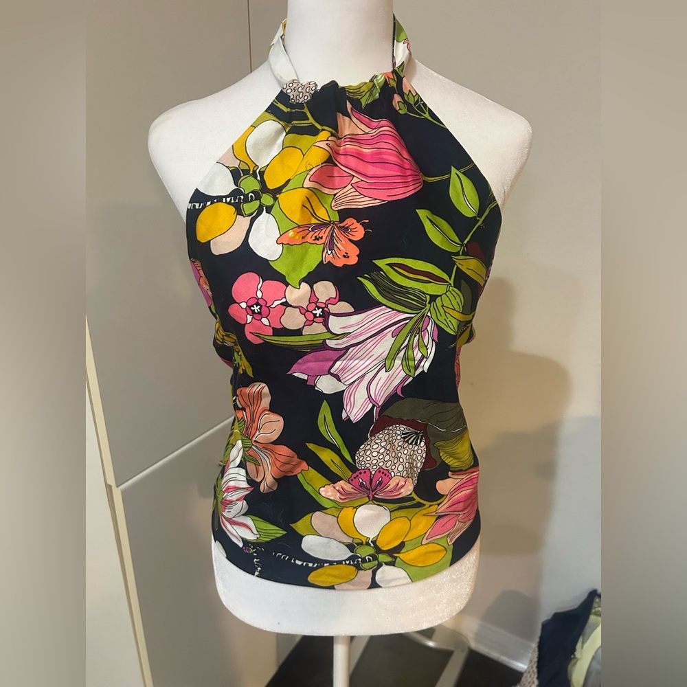 Reversible backless halter top